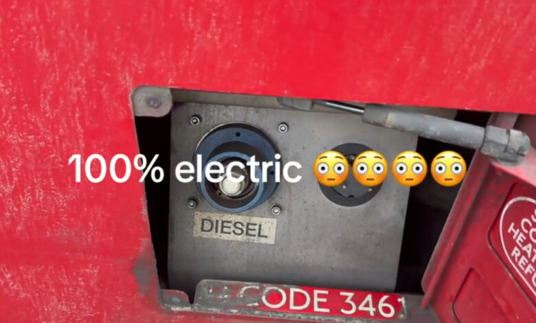 100 ELECTRIC BUS USES DESEL HEATING DN01.jpg